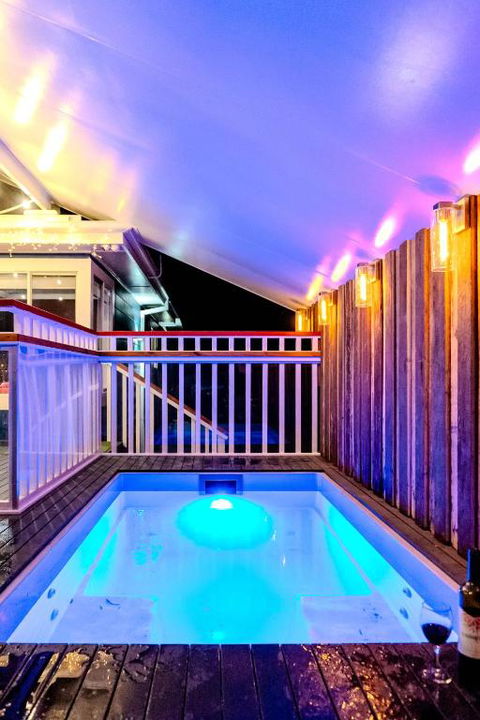 Anna Bay Beach House With Plunge Pool, Air Hockey, PS4, Close To Shops - Accommodation Search 3