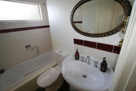 Annies Garden Cottage - Accommodation Search 3
