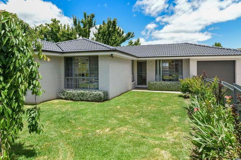 Anson Abode - CBD Home, Modern Sophistication - Accommodation Search 3