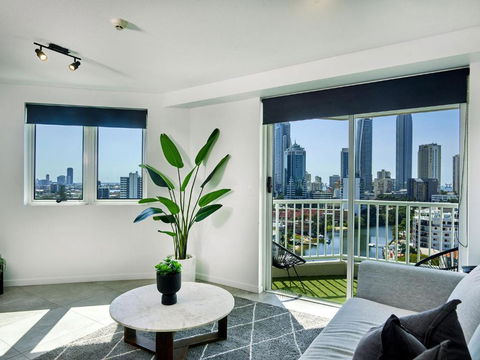 Amazing Views Surfers Paradise 2 Bedroom Unit Close To Everything - Accommodation Search 2