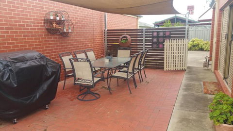 Annesley Central - Accommodation Search 4