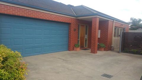 Annesley Central - Accommodation Search 0