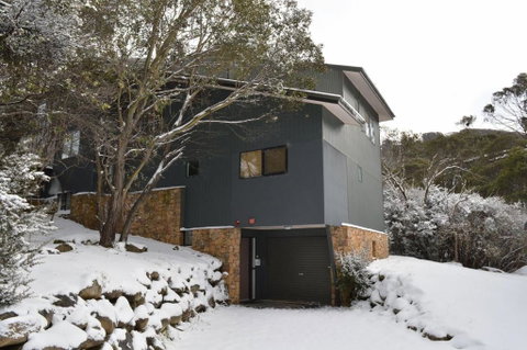Albina - Accommodation Search 0