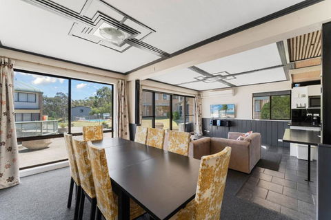 Alpine Mountain View 39 - 3BR L Swimming Pool L Air-Con L WiFi - Accommodation Search 1