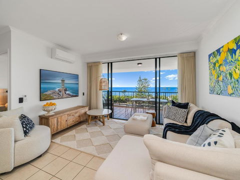 Alex Beachfront Apartment - Accommodation Search 0
