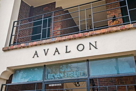 Awesome Albert Park Art Deco Gem 2 Bedroom Bevan 2 - Accommodation Search 1