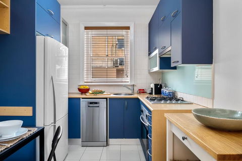 Awesome Albert Park Art Deco Gem 2 Bedroom Bevan 2 - Accommodation Search 4