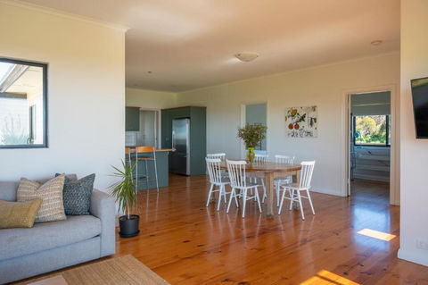 Antechamber Bay Retreats - Accommodation Search 1