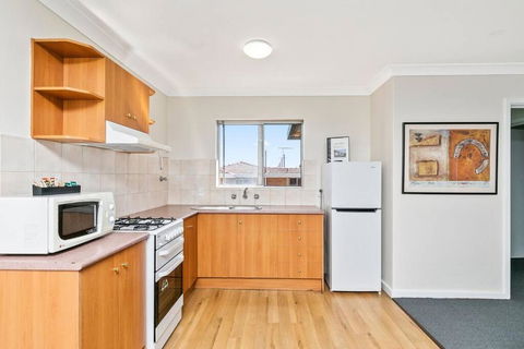 Apartment 12 - Accommodation Search 0