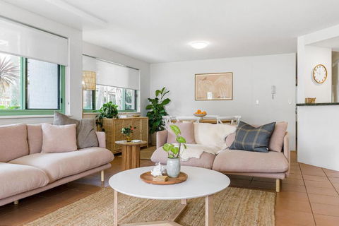 Apartment 2 Surfside - Accommodation Search 4