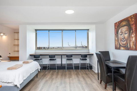 Apartment 201 - Fremantle Studio Apartment With Ocean And Harbour Views - Accommodation Search 0