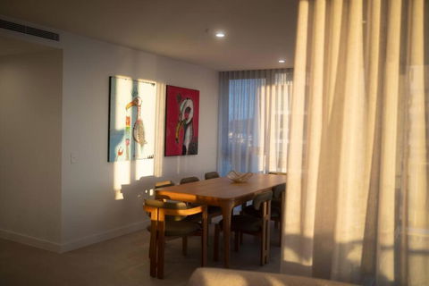 Apartment In Palm Beach - Accommodation Search 4