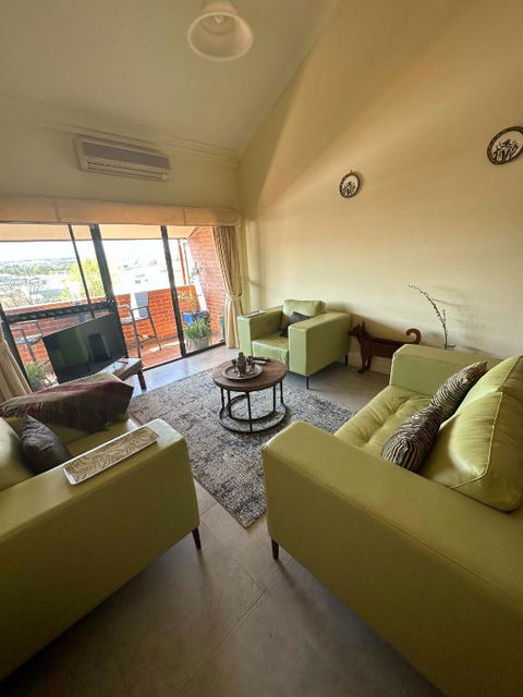 Apartment In The Heart Of Bathurst Walk Everywhere - Accommodation Search 1