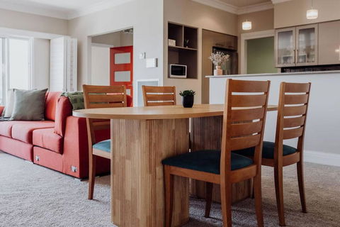 Apartment On James - Accommodation Search 1