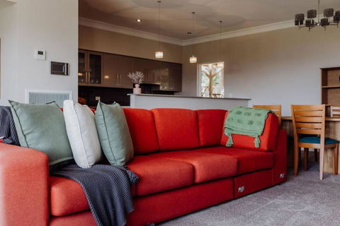 Apartment On James - Accommodation Search 4