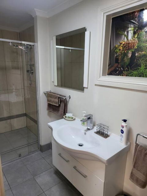 Apartment On Mica - Accommodation Search 3