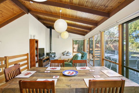 Apollo Bay People N Paws - Accommodation Search 1