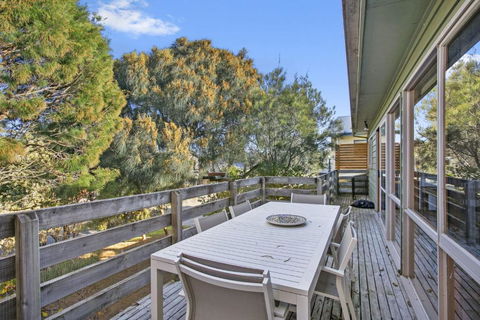 Apollo Bay People N Paws - Accommodation Search 3