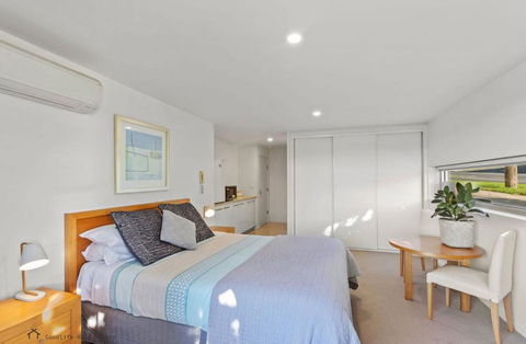 Apollo Blue Oceanview Unit 1- B Free WIFI - Accommodation Search 2