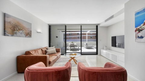 Apollo Short Walk To Beach Accom Holidays - Accommodation Search 1