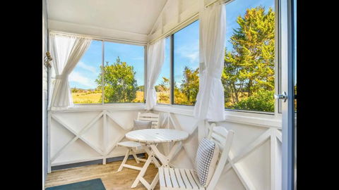 Apple Tree Cottage - Comboyne Mountain Cottages - Accommodation Search 2