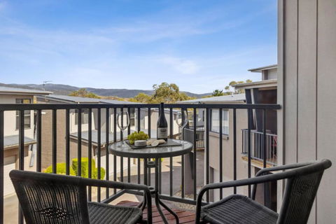 Apres 9 - Accommodation Search 0