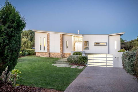 Apricus I Private Properties - Accommodation Search 1