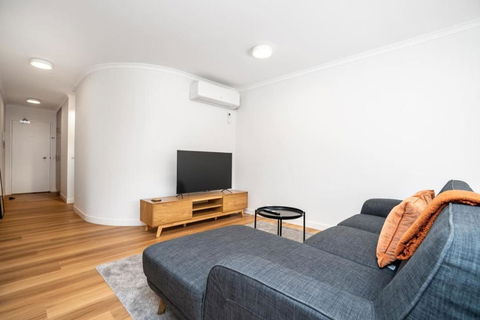 Apt In Kingston - 10min To Lake Burley Griffin - Accommodation Search 0