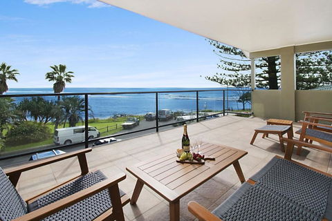 Aqua - Accommodation Search 0