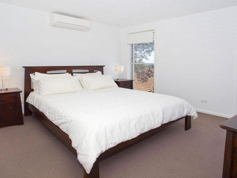 Aqua - Accommodation Search 4