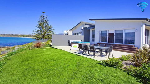 Aqua - Accommodation Search 0