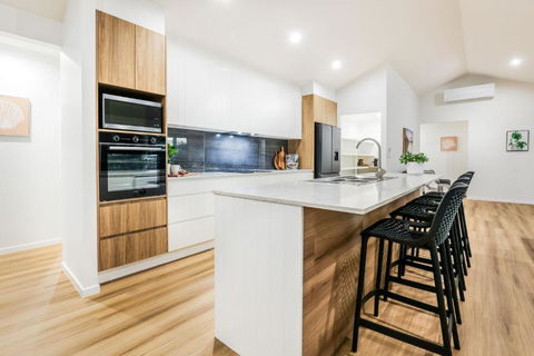 Aquatic Abode - Accommodation Search 3