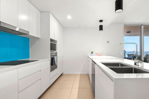 Aquaview Unit 304 Kings Beach - Accommodation Search 3
