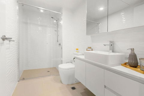 Aquaview Unit 604, 29 Canberra Tce, Kings Beach - Accommodation Search 3