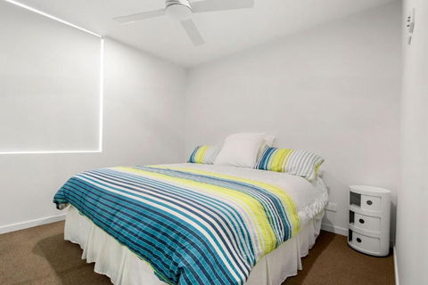 Aquaview Unit 604, 29 Canberra Tce, Kings Beach - Accommodation Search 2