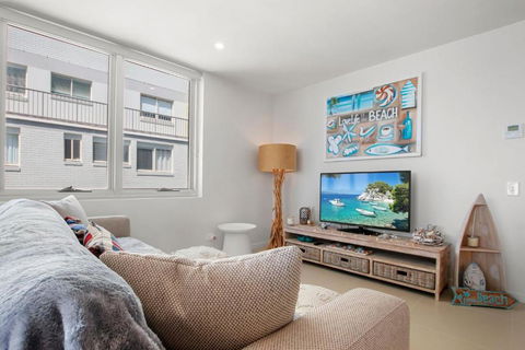 Aquaview Unit 604, 29 Canberra Tce, Kings Beach - Accommodation Search 1