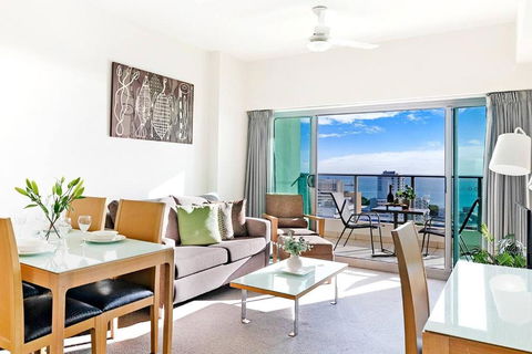 Arafura Suites - Dual-Studio Resort-style Getaway - Accommodation Search 0