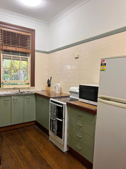 Arakoon House 4 - Bring Your Own Linen - Accommodation Search 2