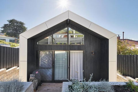 Architectural Brilliance - Sandy Bay - Accommodation Search 1