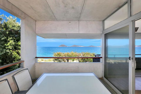 Architectural Design On The Beach - Accommodation Search 1