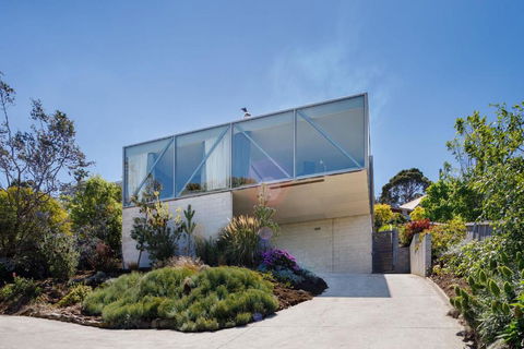 Architectural Glass House With Ocean Views - Accommodation Search 0
