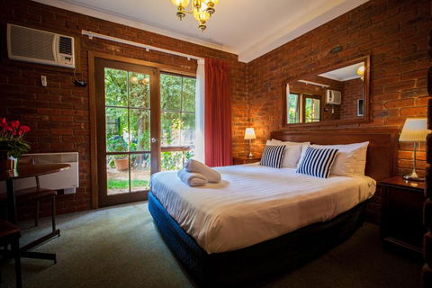 Armour Motor Inn - Accommodation Search 0