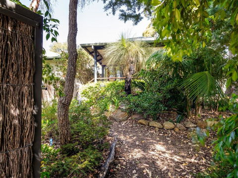 Aroha - Accommodation Search 0