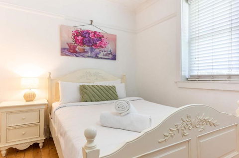 Art Deco 1 Bed Apt Close To Beach & CBD - Accommodation Search 3