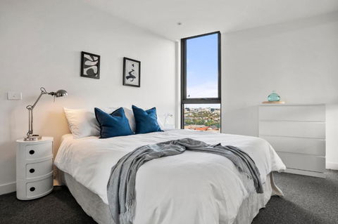 Art Deco - City View Nest - Accommodation Search 2