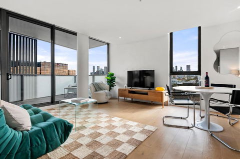 Art Deco - City View Nest - Accommodation Search 0