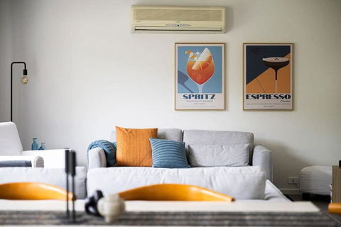 Artful Abode - Duntryleague, Vibrant Decor - Accommodation Search 3