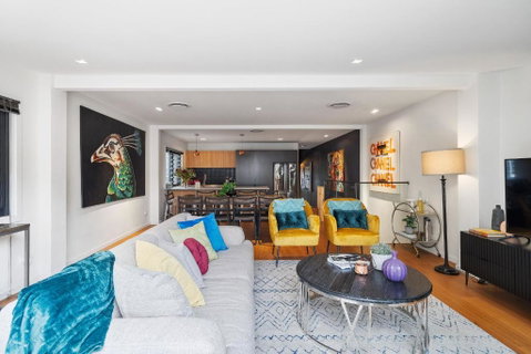 Artscape, Newtown Villa - Accommodation Search 0