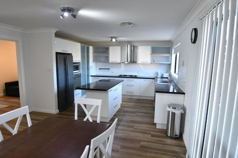Ascot Gardens Serviced Apartments - Accommodation Search 2