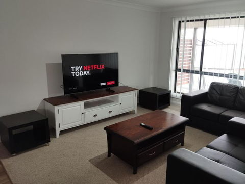 Ascot Gardens Serviced Apartments - Accommodation Search 4